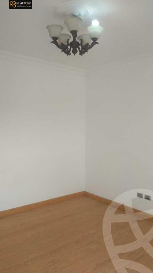 https://aqarmap.com.eg/ar/listing/5337775-for-sale-cairo-el-sheikh-zayed-city-compounds-zayed-2000