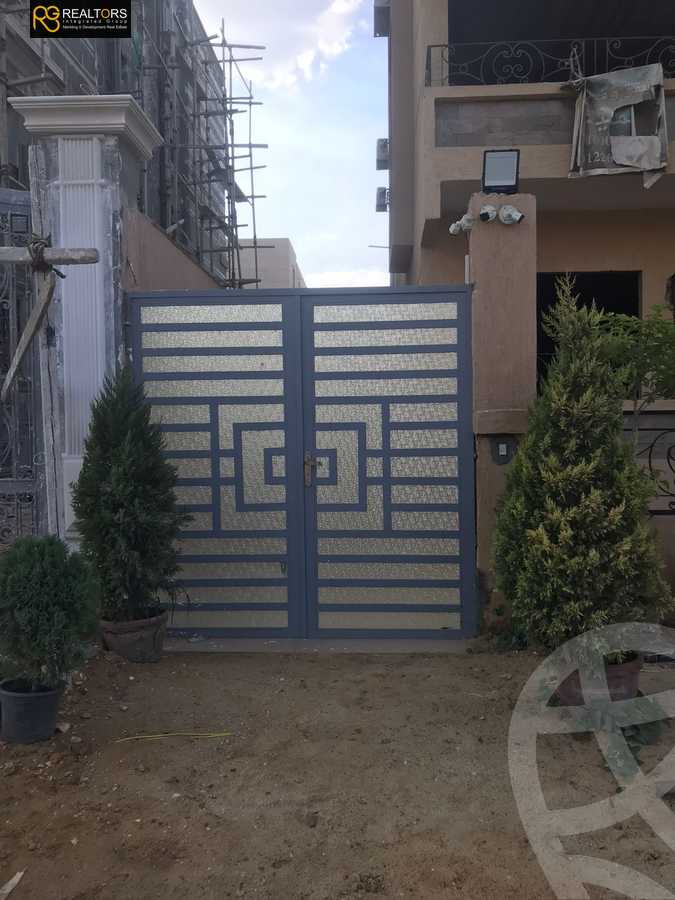 https://aqarmap.com.eg/en/listing/5340457-for-sale-cairo-6th-of-october-featured-neighborhood-sixth-touristic-village-sameh-gado-st