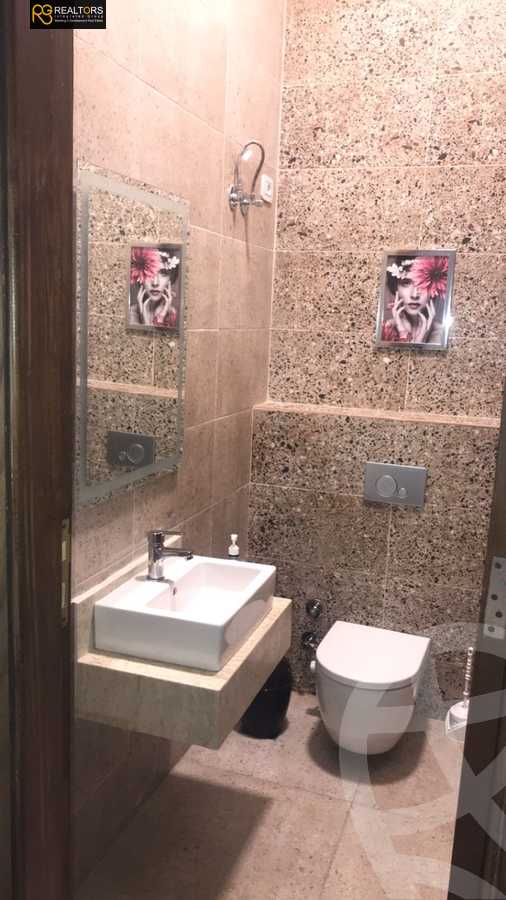 https://aqarmap.com.eg/en/listing/5341388-for-sale-cairo-6th-of-october-featured-neighborhood-first-touristic-village