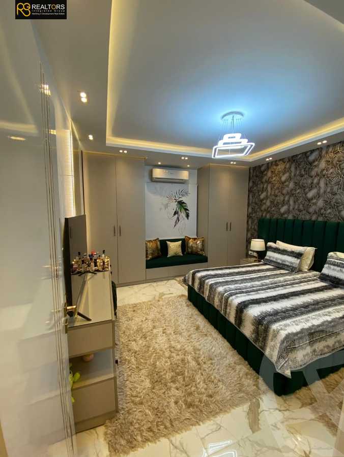 https://aqarmap.com.eg/en/listing/5406088-for-sale-cairo-el-sheikh-zayed-city-compounds-zayed-heights-compound
