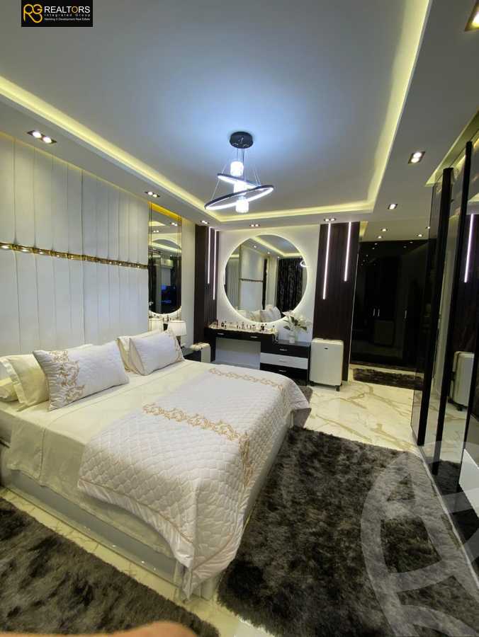 https://aqarmap.com.eg/en/listing/5406088-for-sale-cairo-el-sheikh-zayed-city-compounds-zayed-heights-compound
