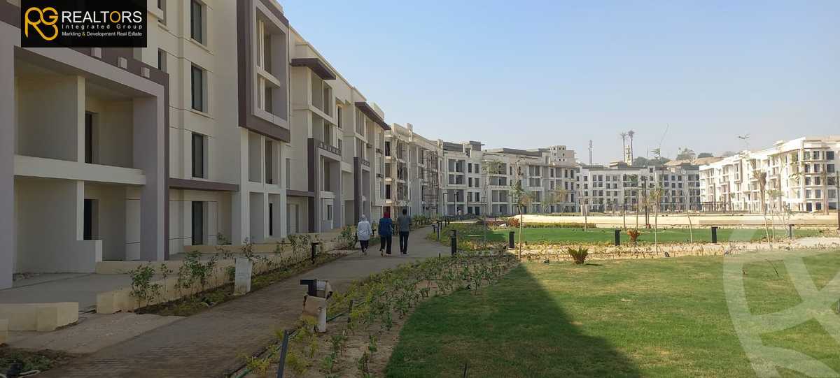 https://aqarmap.com.eg/ar/listing/5406159-for-sale-cairo-el-sheikh-zayed-city-alex-cairo-desert-road-nyoum-pyramids-arab-developments