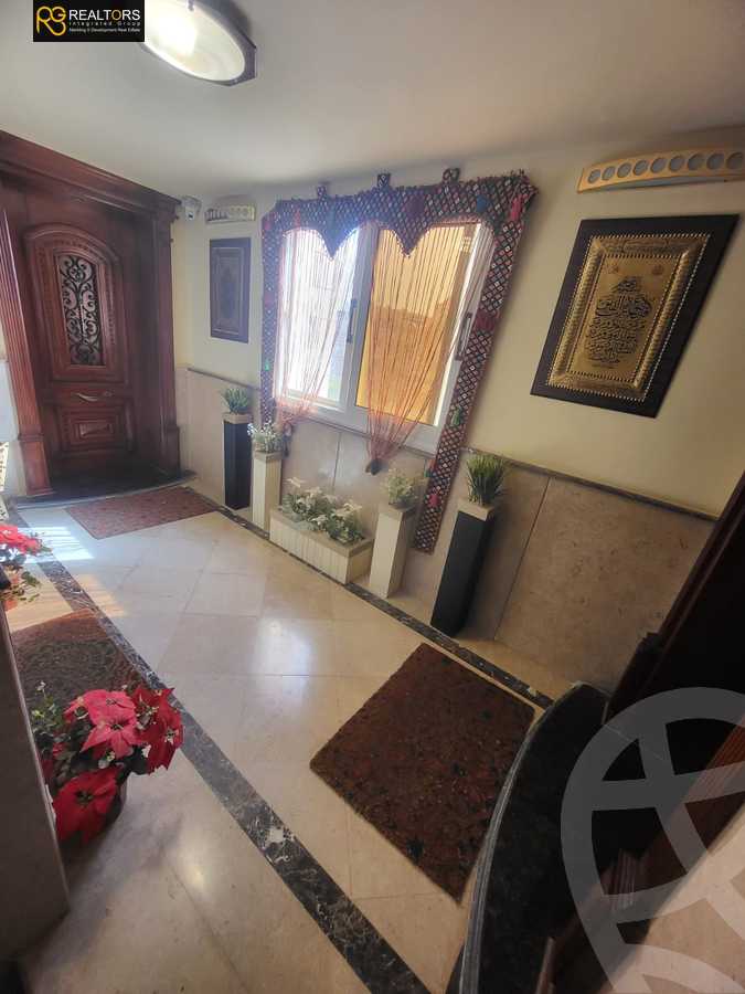 https://aqarmap.com.eg/en/listing/5406393-for-sale-cairo-el-sheikh-zayed-city-compounds-continental-gardens