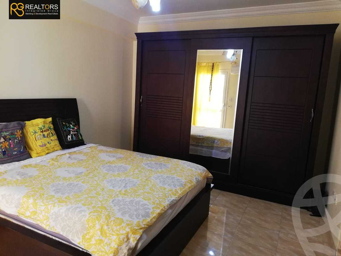 https://aqarmap.com.eg/ar/listing/5406533-for-sale-cairo-el-sheikh-zayed-city-compounds-hadayek-el-mohandiseen