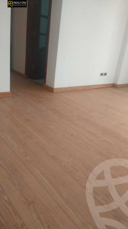 https://aqarmap.com.eg/ar/listing/5408453-for-sale-cairo-el-sheikh-zayed-city-compounds-zayed-2000