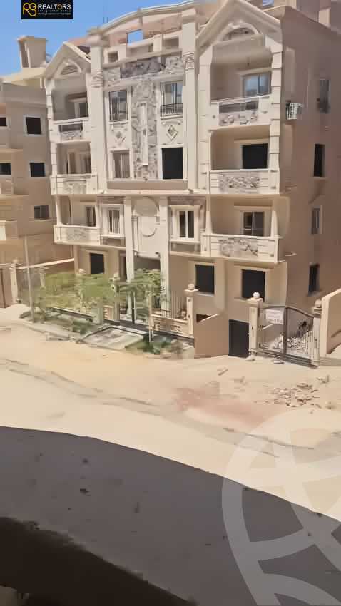 https://aqarmap.com.eg/en/listing/5408545-for-sale-cairo-el-sheikh-zayed-city-compounds-zayed-heights-compound
