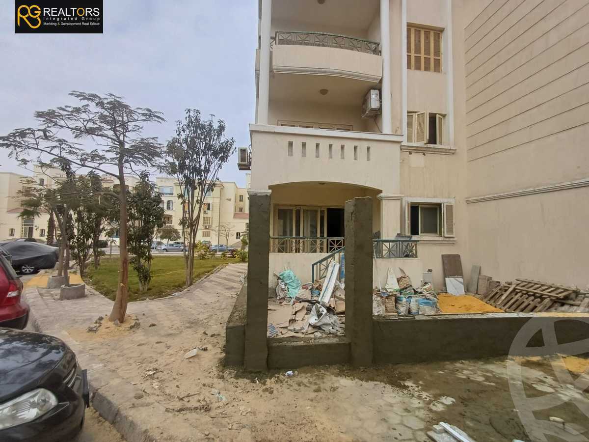 https://aqarmap.com.eg/en/listing/5408588-for-sale-cairo-el-sheikh-zayed-city-compounds-el-khamayel
