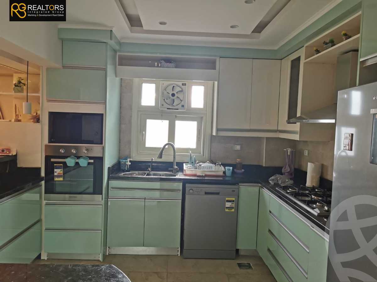 https://aqarmap.com.eg/en/listing/5408682-for-sale-cairo-el-sheikh-zayed-city-compounds