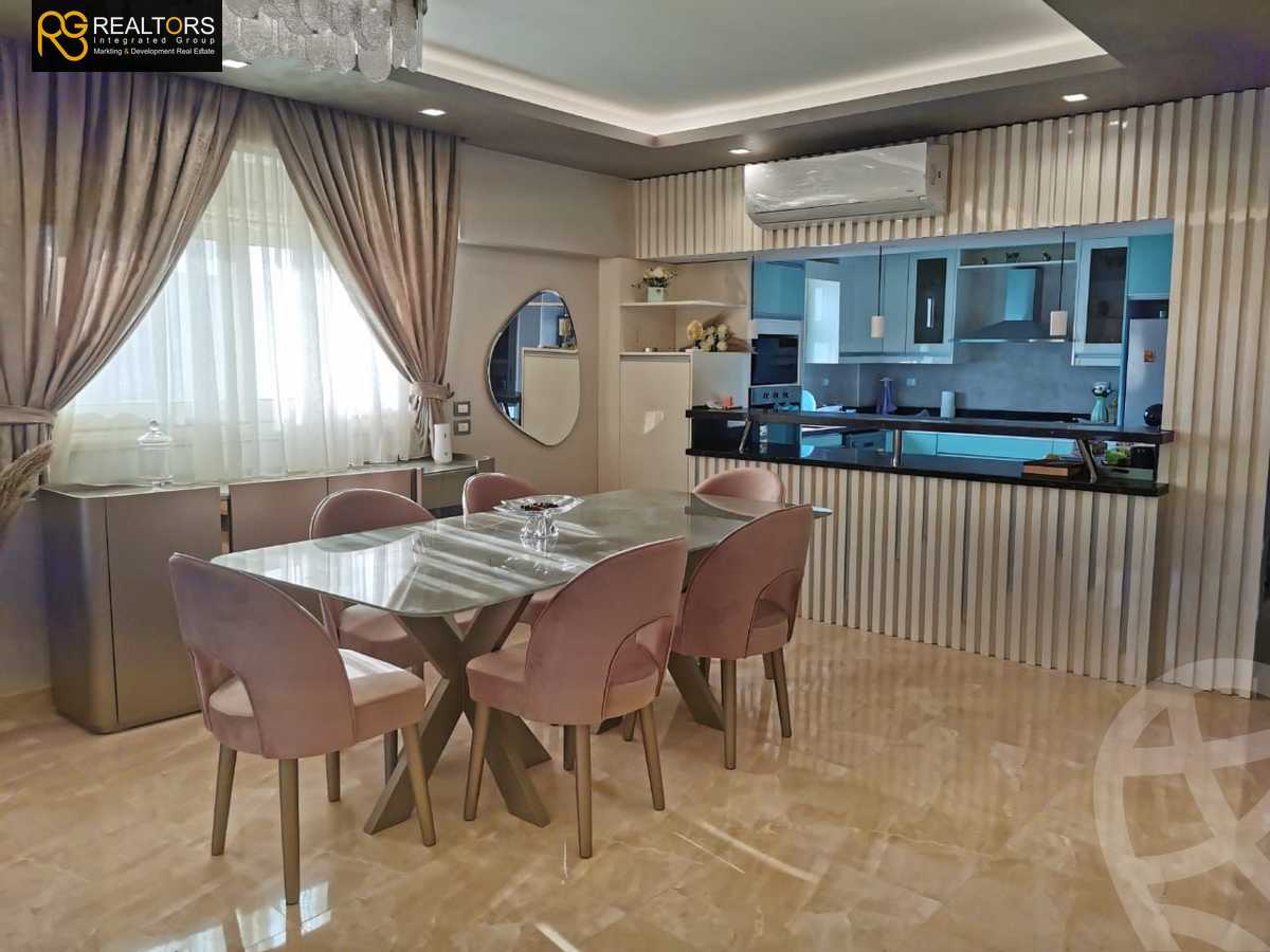 https://aqarmap.com.eg/en/listing/5408682-for-sale-cairo-el-sheikh-zayed-city-compounds