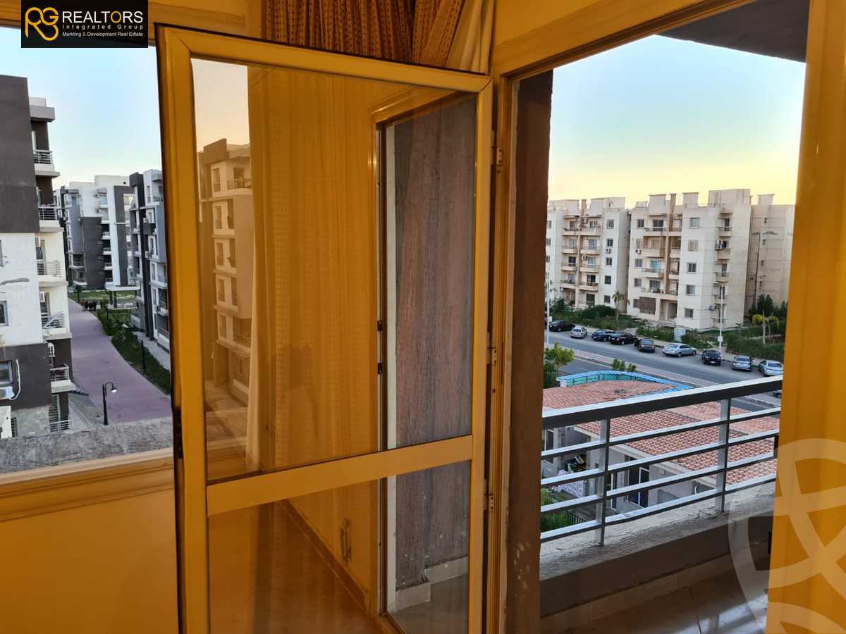 https://aqarmap.com.eg/en/listing/5408761-for-sale-cairo-el-sheikh-zayed-city-compounds-dr-msr