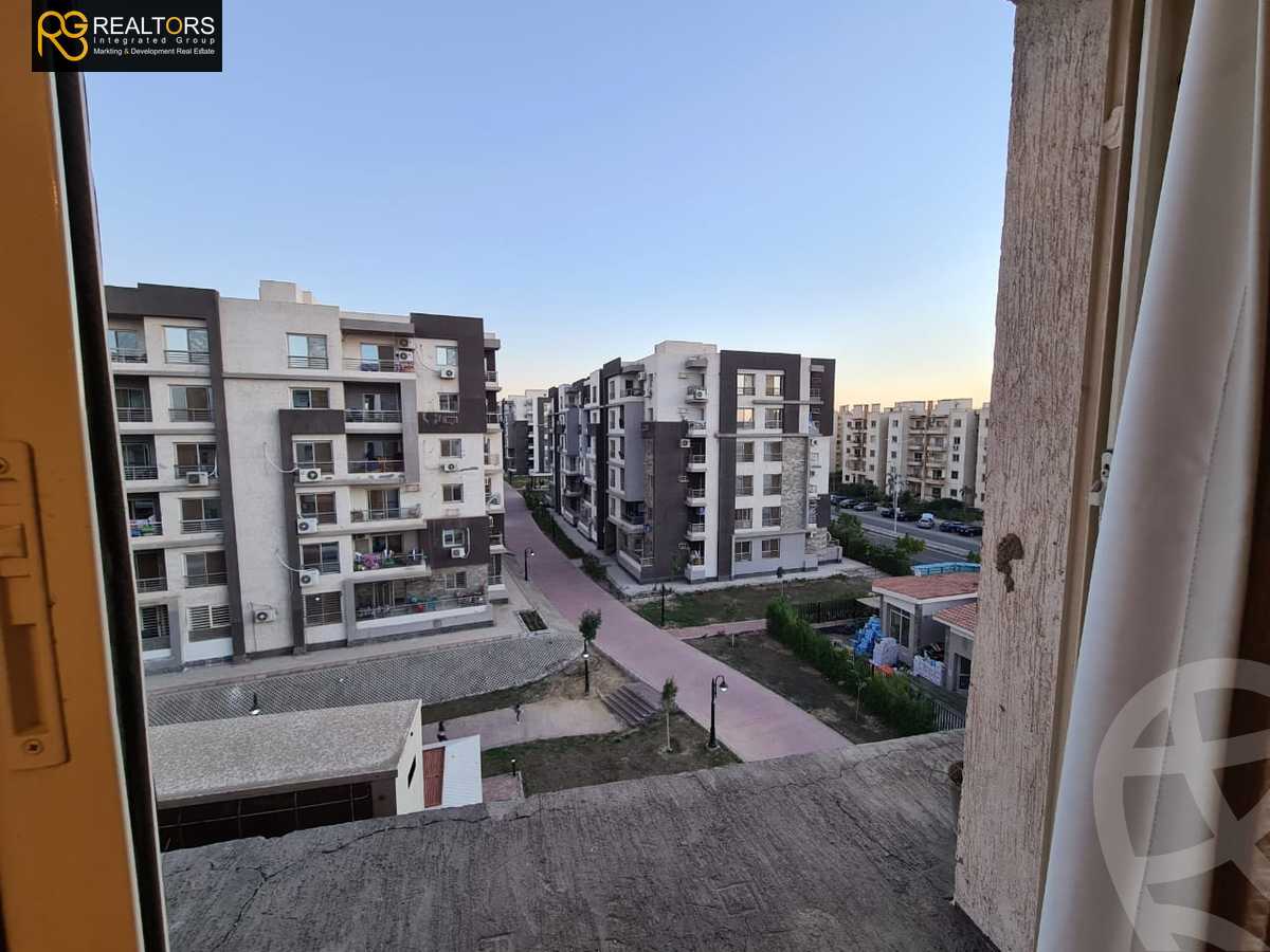 https://aqarmap.com.eg/en/listing/5408761-for-sale-cairo-el-sheikh-zayed-city-compounds-dr-msr