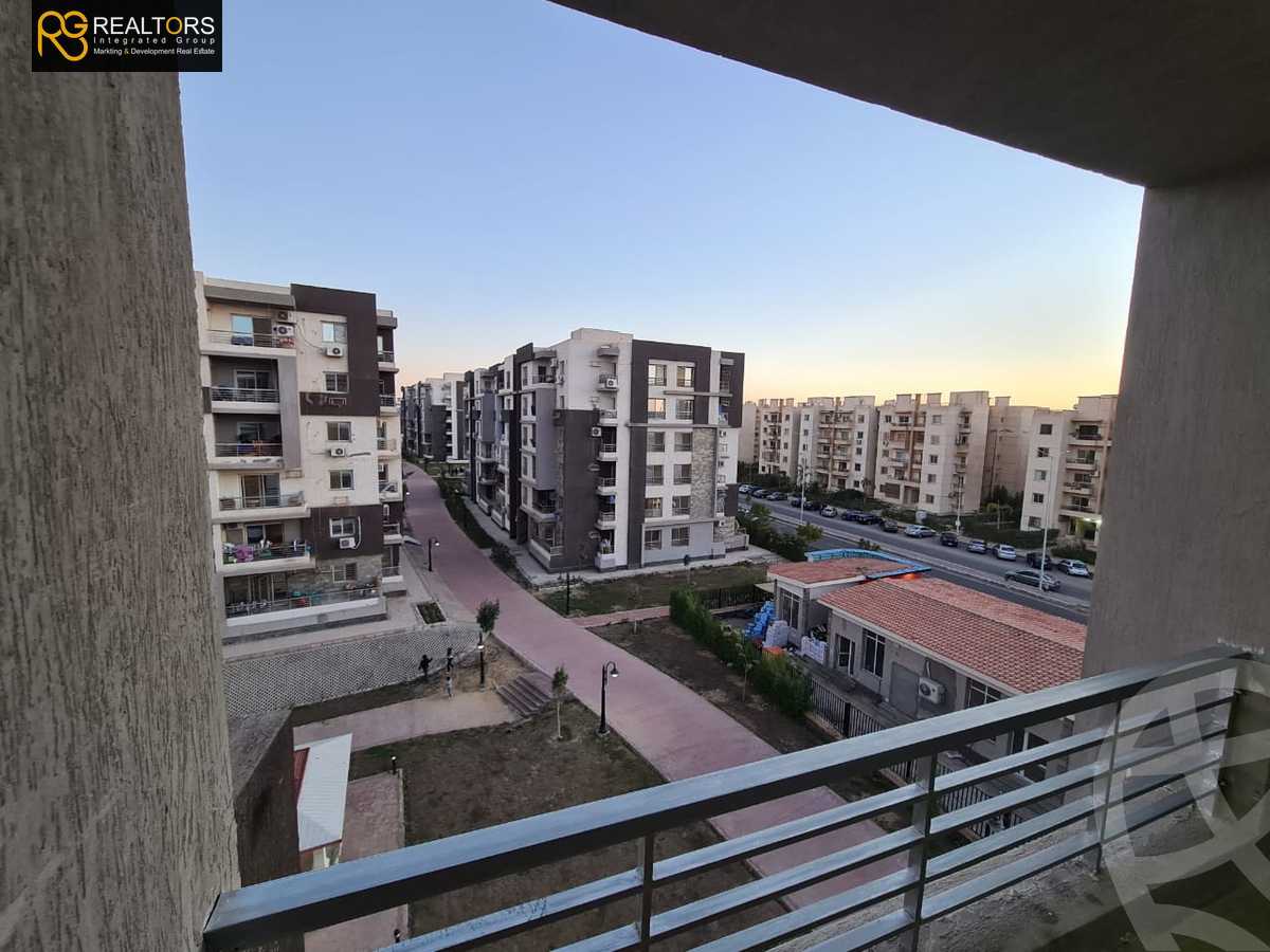 https://aqarmap.com.eg/en/listing/5408761-for-sale-cairo-el-sheikh-zayed-city-compounds-dr-msr