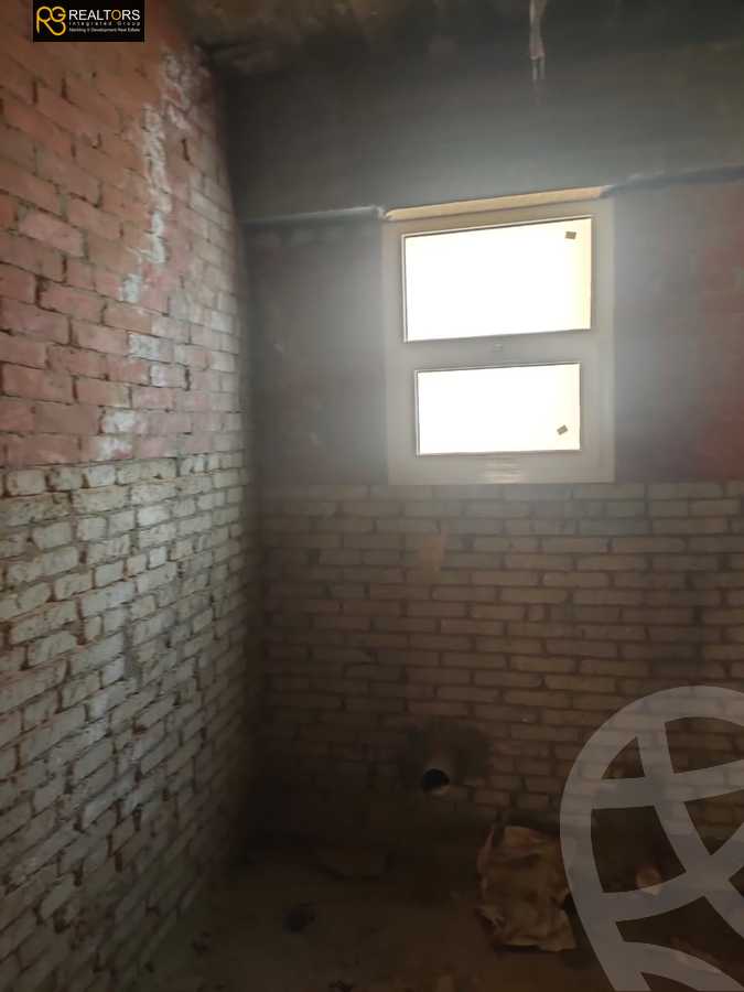 https://aqarmap.com.eg/ar/listing/5408800-for-sale-cairo-6th-of-october-compounds-garden-hills