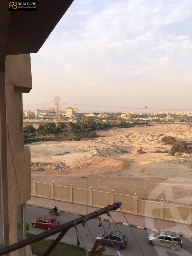 https://aqarmap.com.eg/ar/listing/5408933-for-sale-cairo-6th-of-october-hadaeq-october-kmbwnd-fy-hdyq-ktwbr-el-fardoos-city
