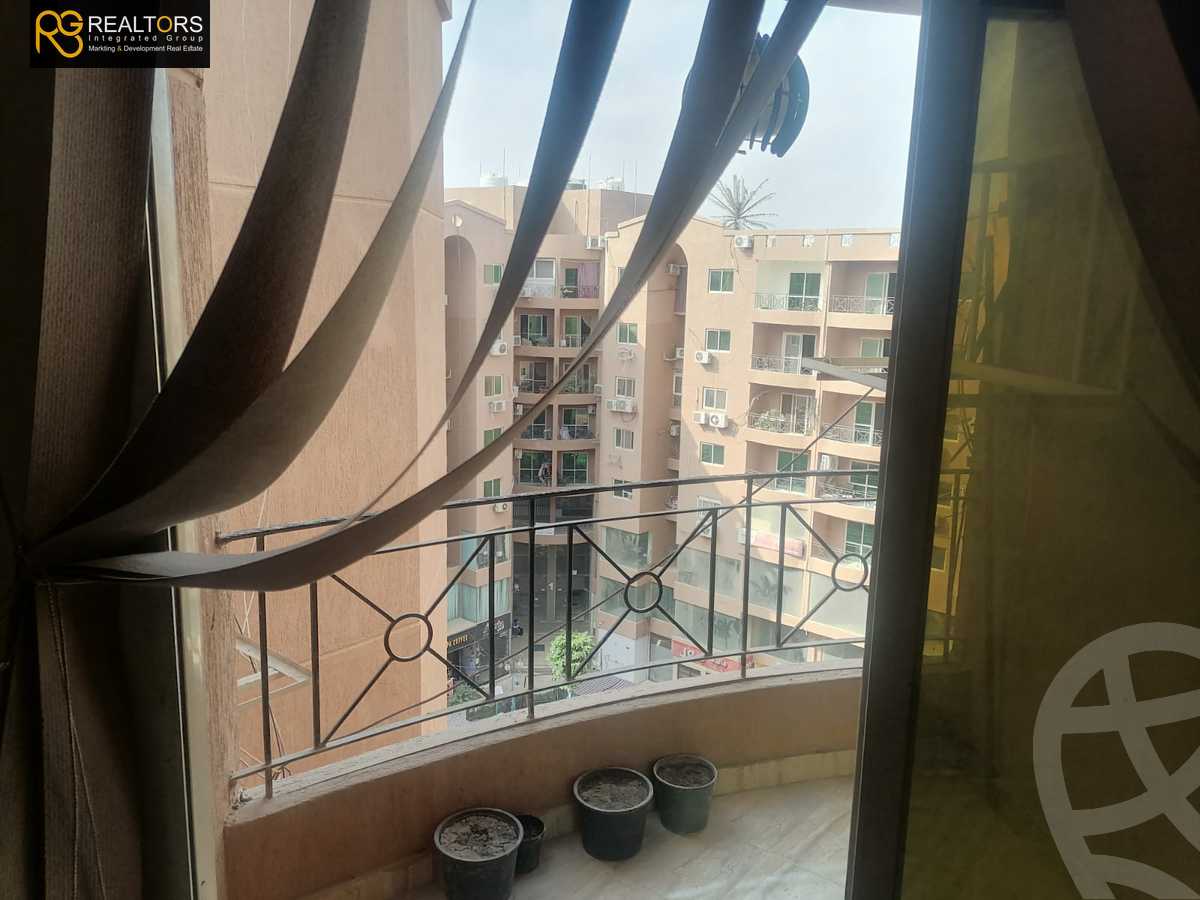 https://aqarmap.com.eg/ar/listing/5409754-for-sale-cairo-6th-of-october-compounds-city-stars-mall