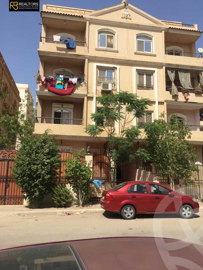 https://aqarmap.com.eg/en/listing/5409863-for-sale-cairo-6th-of-october-el-ahyaa-neighborhood-1st-al-shohadaa-st