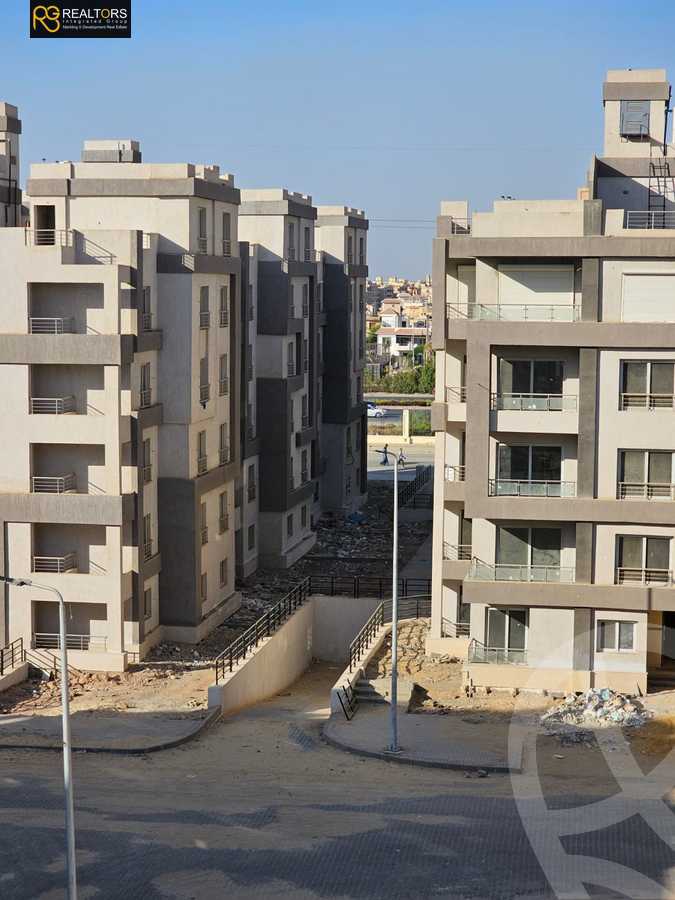 https://aqarmap.com.eg/en/listing/5417570-for-sale-cairo-6th-of-october-compounds-kmbwnd-jm-lqhr