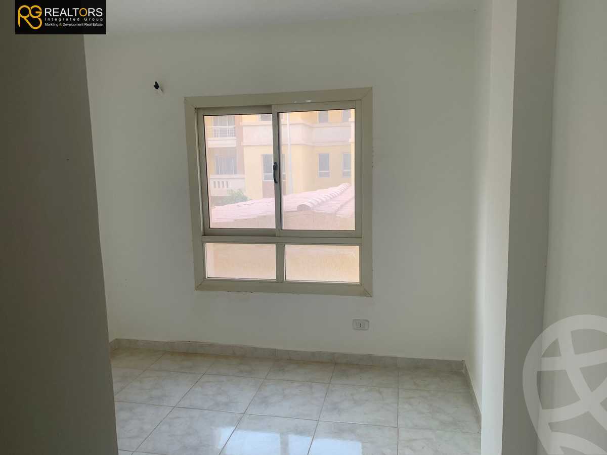 https://aqarmap.com.eg/ar/listing/5446830-for-sale-cairo-6th-of-october-hadaeq-october-kmbwnd-fy-hdyq-ktwbr-degla-gardens