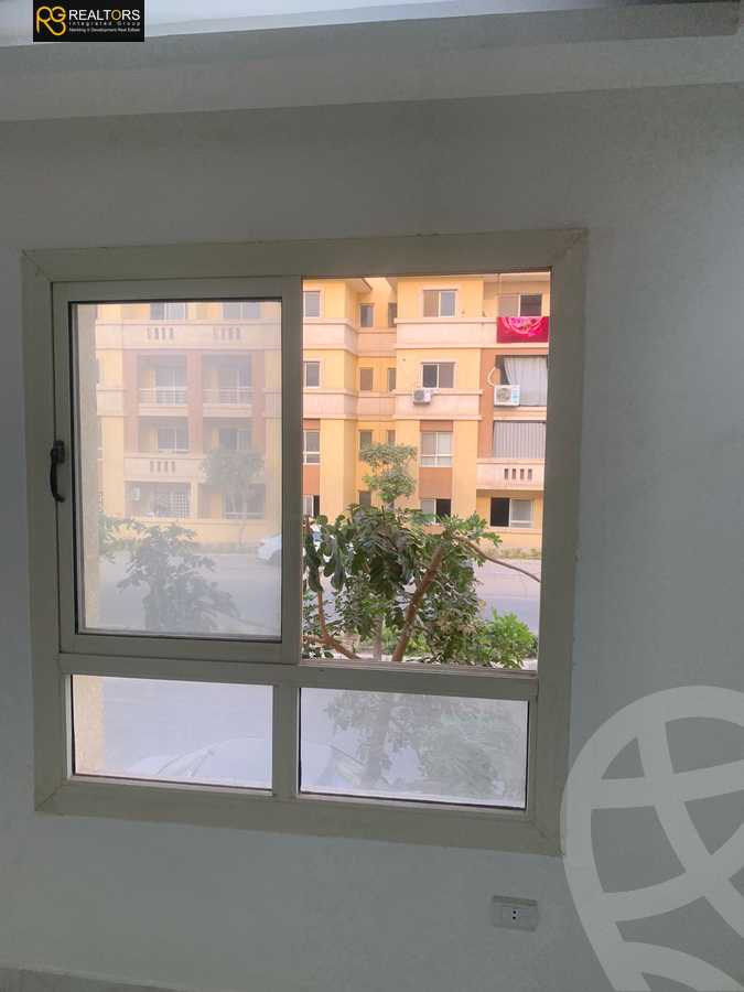https://aqarmap.com.eg/ar/listing/5446830-for-sale-cairo-6th-of-october-hadaeq-october-kmbwnd-fy-hdyq-ktwbr-degla-gardens