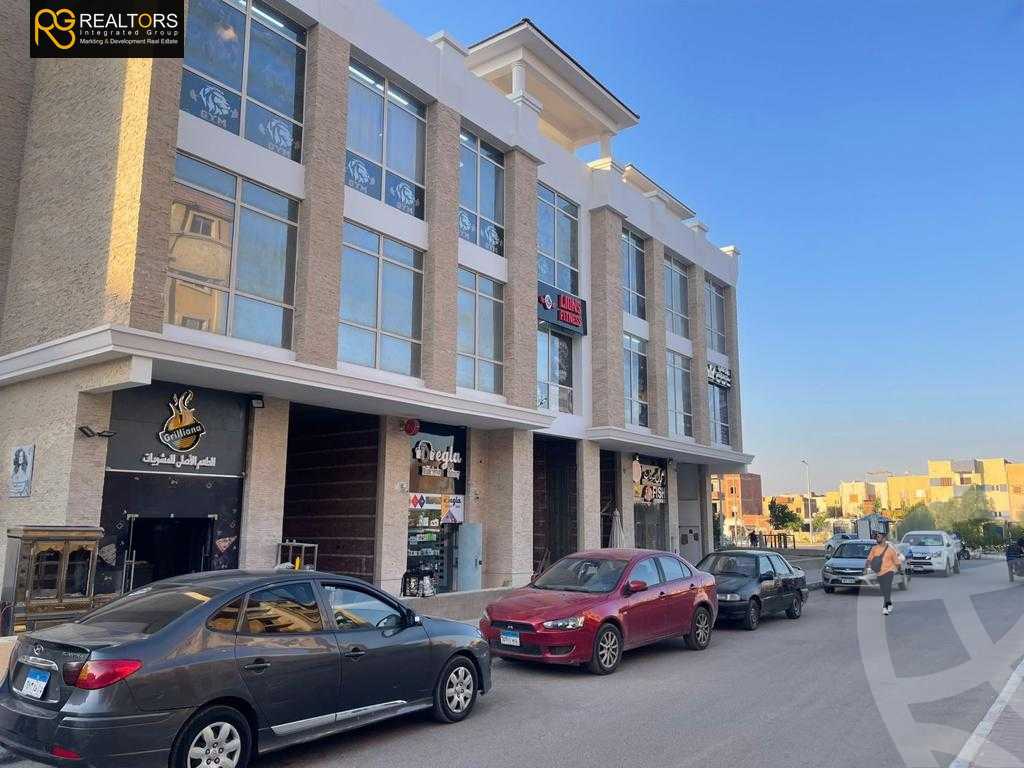 https://aqarmap.com.eg/en/listing/5478604-for-sale-cairo-6th-of-october-hadaeq-october-kmbwnd-fy-hdyq-ktwbr-djlh-blmz-m-mr-lmrshdy