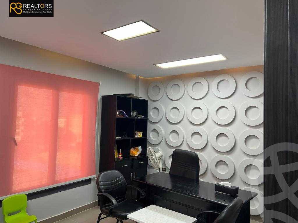 https://aqarmap.com.eg/en/listing/5478682-for-sale-cairo-el-sheikh-zayed-city-compounds-el-khamayel