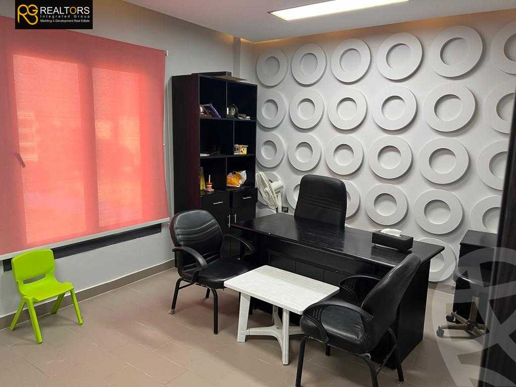 https://aqarmap.com.eg/en/listing/5478682-for-sale-cairo-el-sheikh-zayed-city-compounds-el-khamayel
