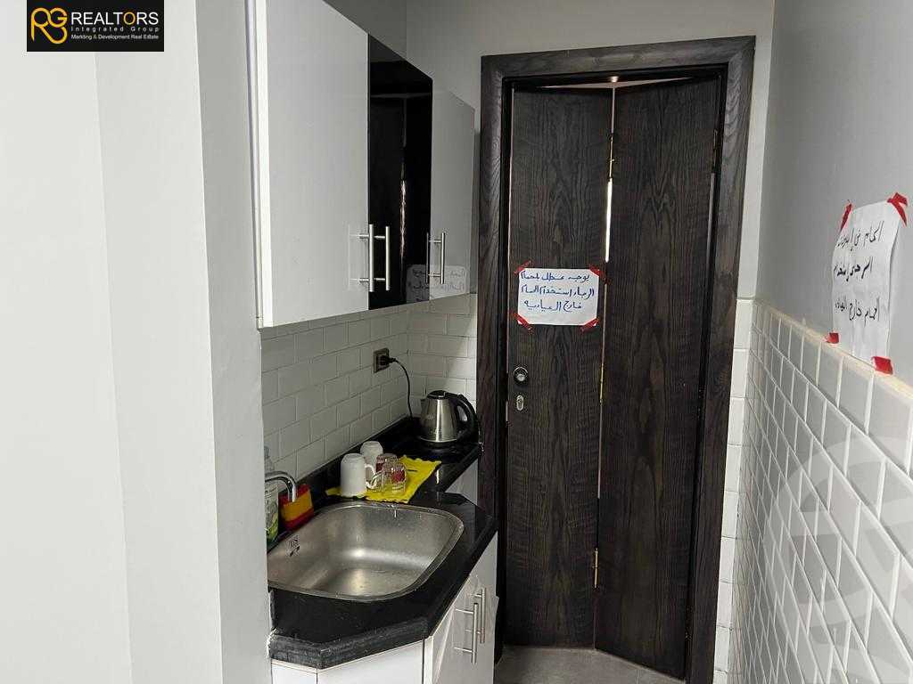 https://aqarmap.com.eg/en/listing/5478682-for-sale-cairo-el-sheikh-zayed-city-compounds-el-khamayel