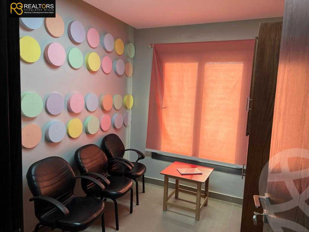 https://aqarmap.com.eg/en/listing/5478682-for-sale-cairo-el-sheikh-zayed-city-compounds-el-khamayel