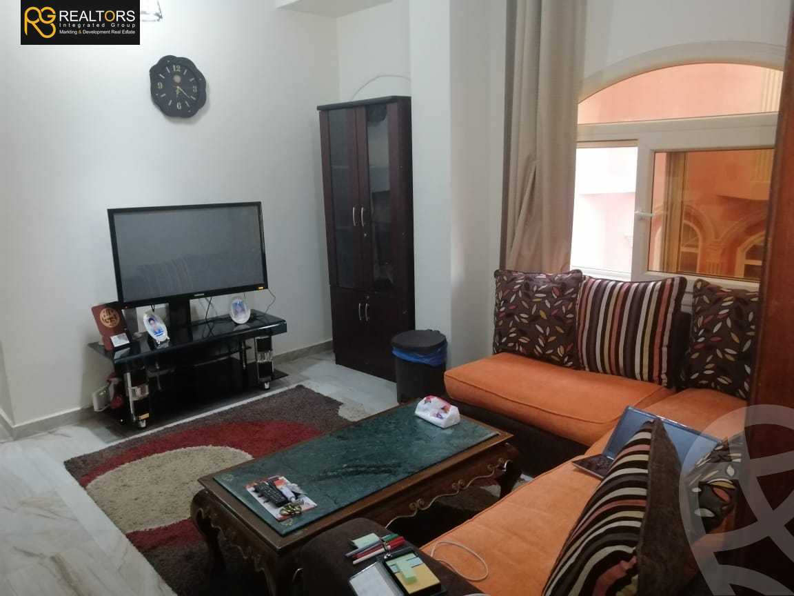 https://aqarmap.com.eg/en/listing/5508536-for-sale-cairo-el-sheikh-zayed-city-compounds-el-yasmeen-compound