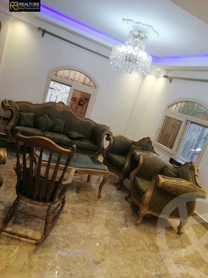 https://aqarmap.com.eg/en/listing/5508536-for-sale-cairo-el-sheikh-zayed-city-compounds-el-yasmeen-compound