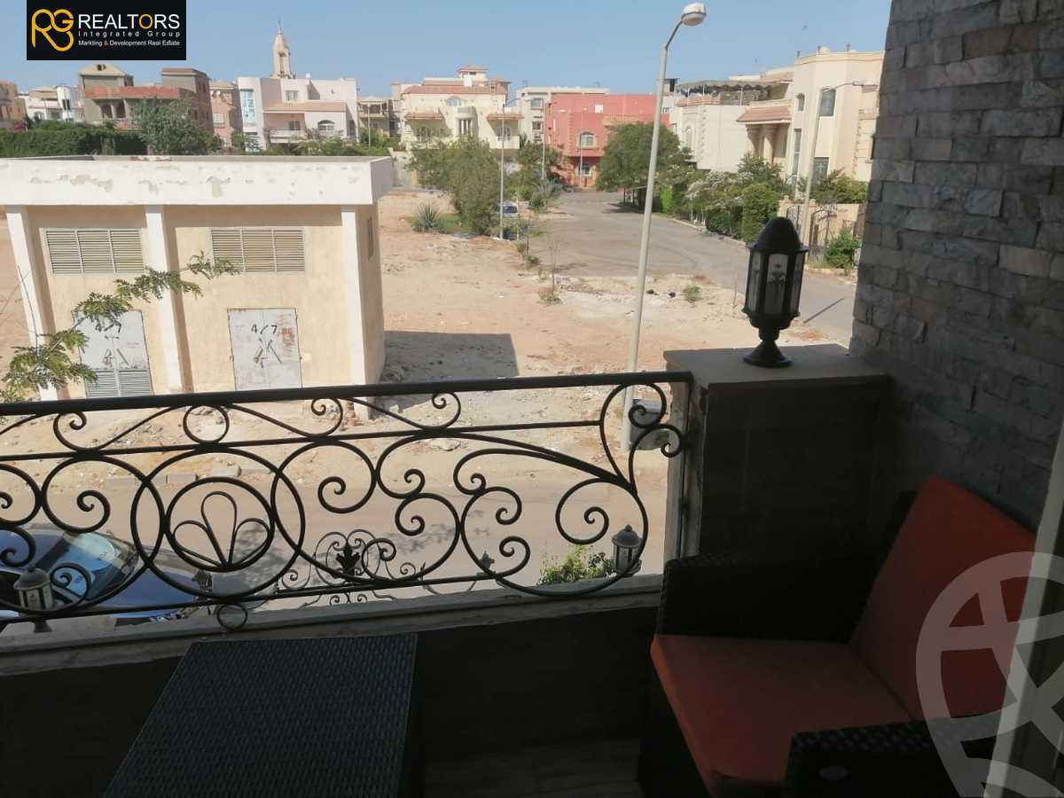 https://aqarmap.com.eg/en/listing/5508536-for-sale-cairo-el-sheikh-zayed-city-compounds-el-yasmeen-compound