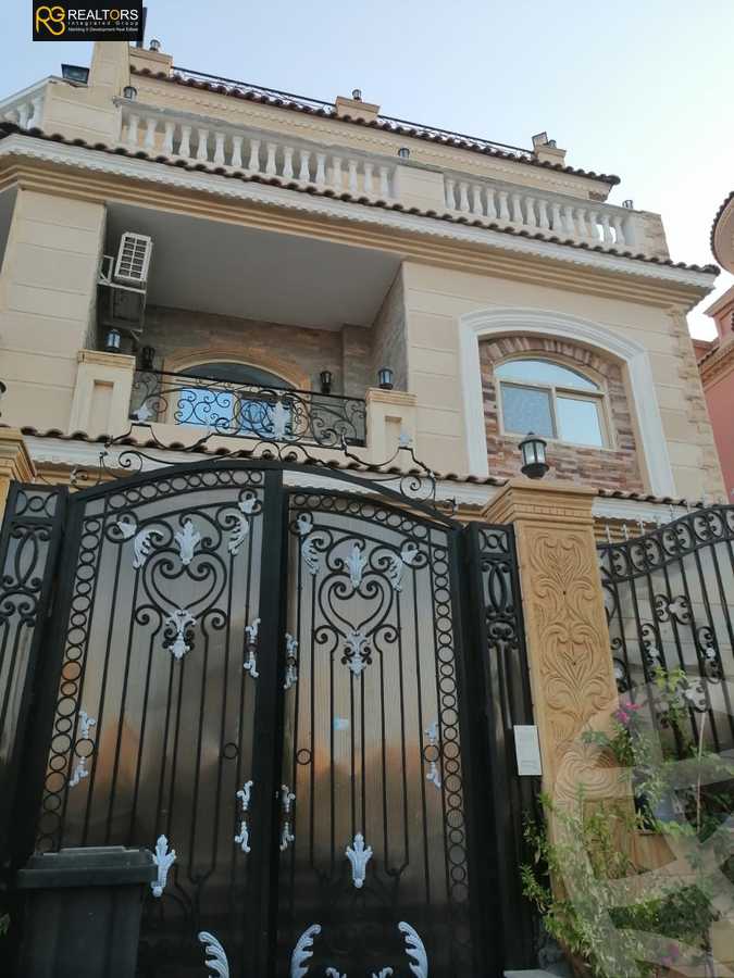 https://aqarmap.com.eg/en/listing/5508536-for-sale-cairo-el-sheikh-zayed-city-compounds-el-yasmeen-compound