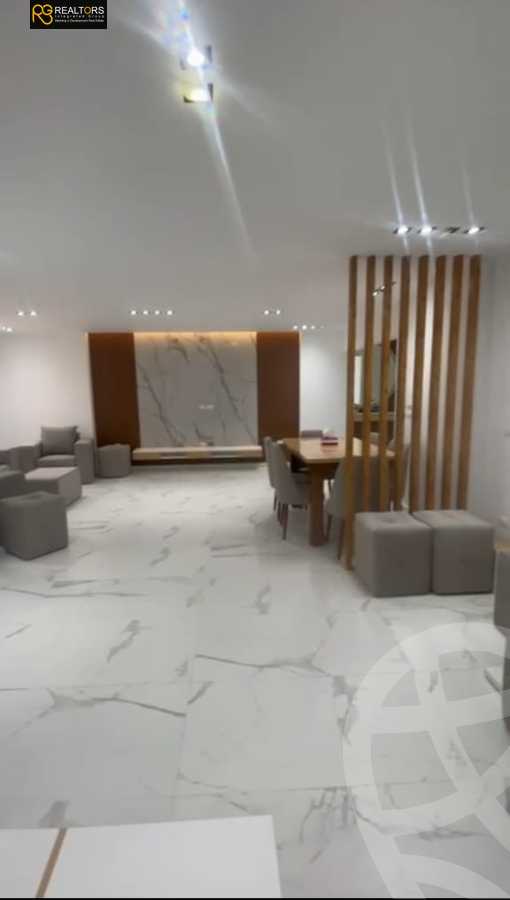 https://aqarmap.com.eg/en/listing/5509761-for-sale-cairo-el-sheikh-zayed-city-compounds-el-khamayel