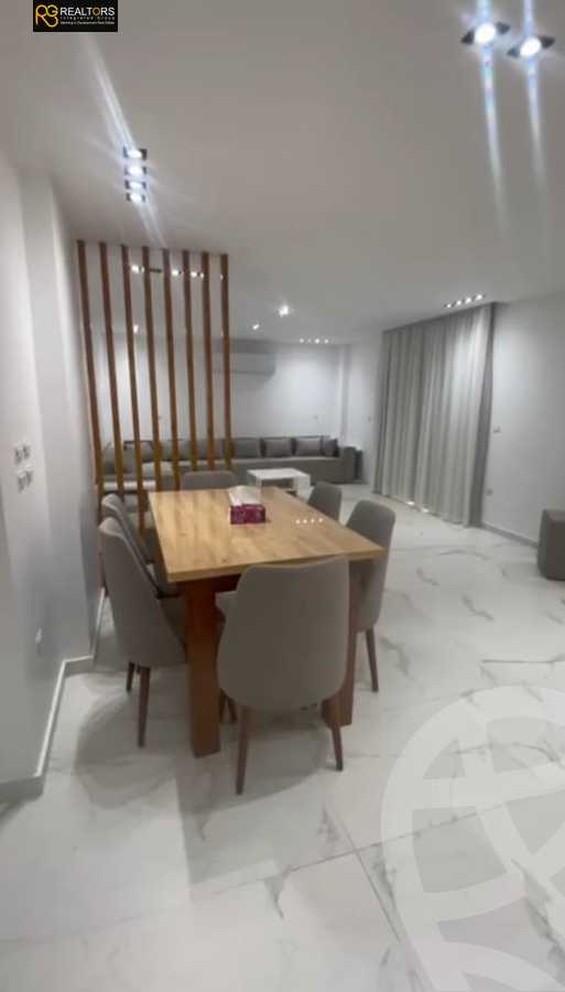 https://aqarmap.com.eg/en/listing/5509761-for-sale-cairo-el-sheikh-zayed-city-compounds-el-khamayel