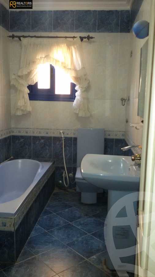 https://aqarmap.com.eg/en/listing/5510078-for-sale-cairo-6th-of-october-el-ahyaa-neighborhood-8th-el-tahrir-rd