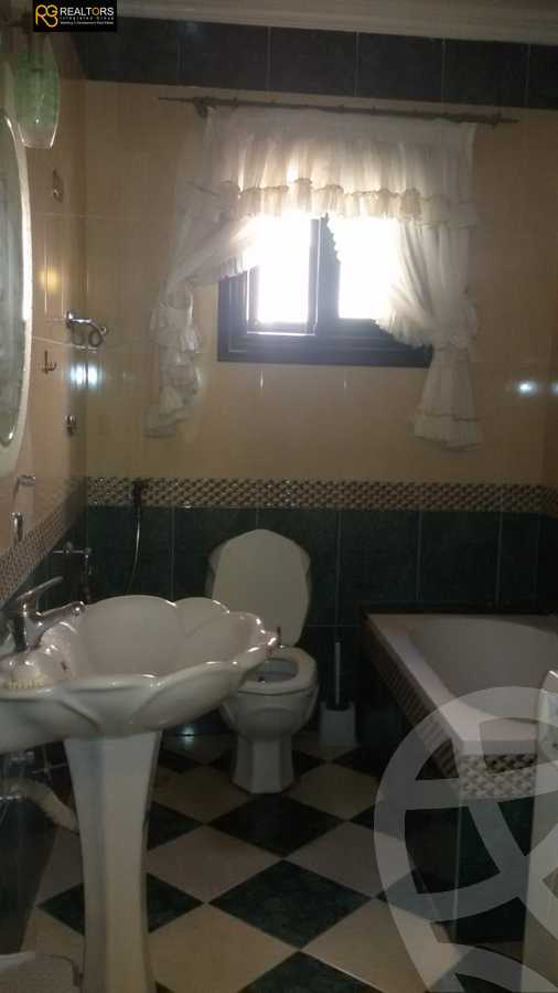 https://aqarmap.com.eg/en/listing/5510078-for-sale-cairo-6th-of-october-el-ahyaa-neighborhood-8th-el-tahrir-rd
