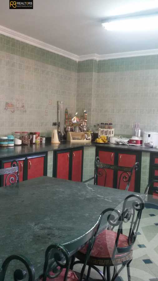https://aqarmap.com.eg/en/listing/5510078-for-sale-cairo-6th-of-october-el-ahyaa-neighborhood-8th-el-tahrir-rd