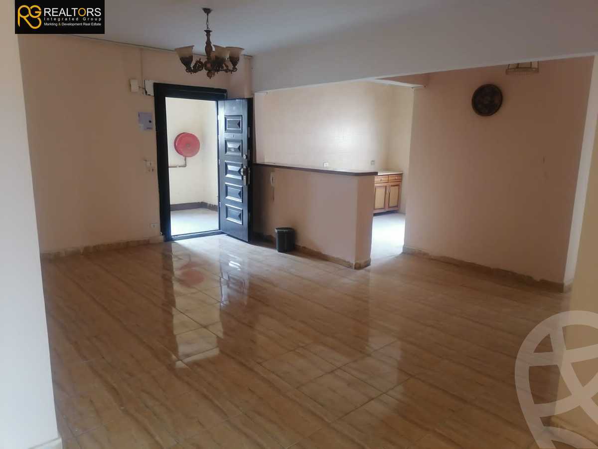 https://aqarmap.com.eg/ar/listing/5510183-for-sale-cairo-6th-of-october-compounds-city-stars-mall