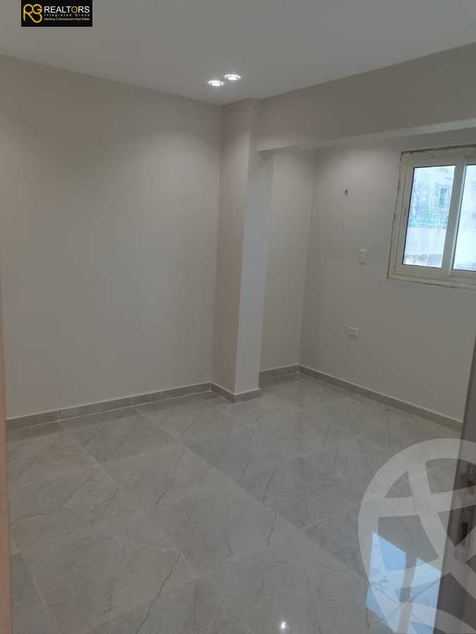 https://aqarmap.com.eg/en/listing/5510236-for-sale-cairo-6th-of-october-el-ahyaa-neighborhood-3rd-al-hay-al-thalith-st