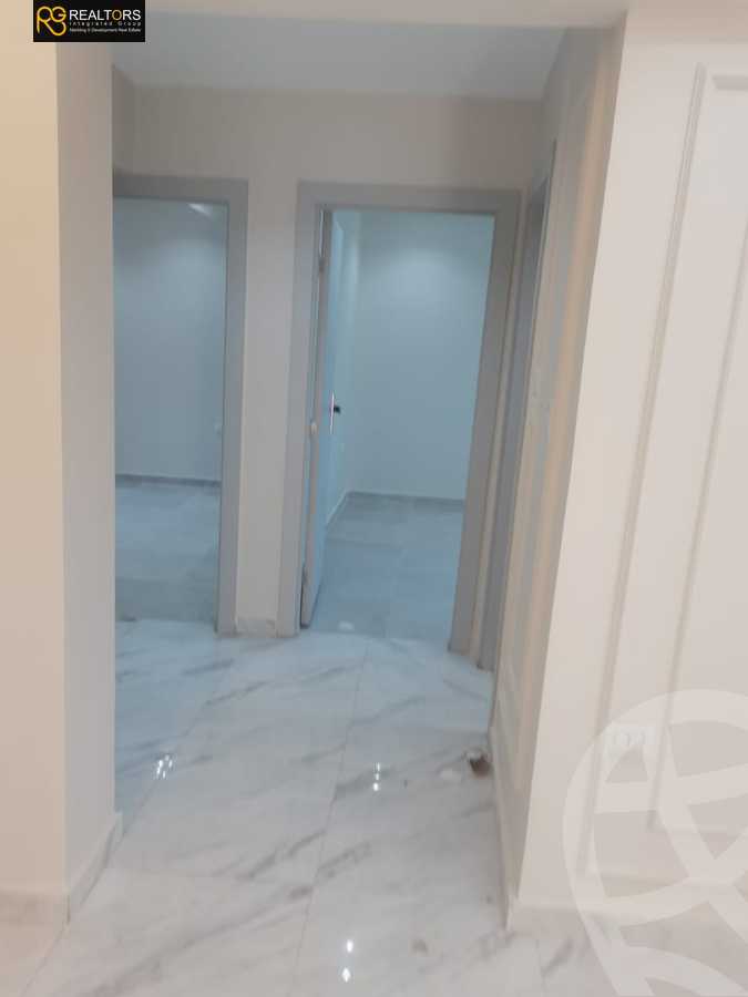 https://aqarmap.com.eg/en/listing/5510236-for-sale-cairo-6th-of-october-el-ahyaa-neighborhood-3rd-al-hay-al-thalith-st
