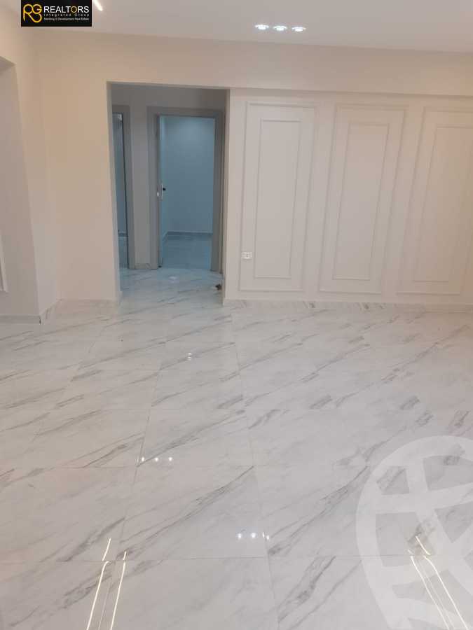 https://aqarmap.com.eg/en/listing/5510236-for-sale-cairo-6th-of-october-el-ahyaa-neighborhood-3rd-al-hay-al-thalith-st