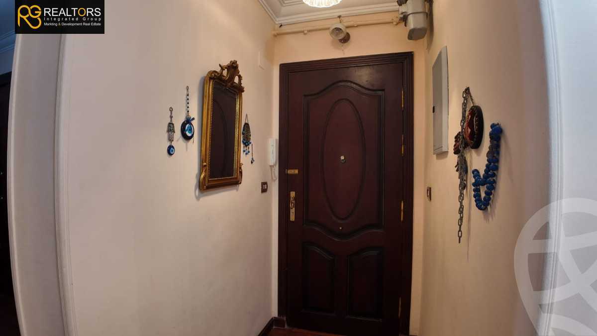 https://aqarmap.com.eg/en/listing/5510384-for-sale-cairo-6th-of-october-el-ahyaa-neighborhood-2nd-divided-from-al-kafrawei-st