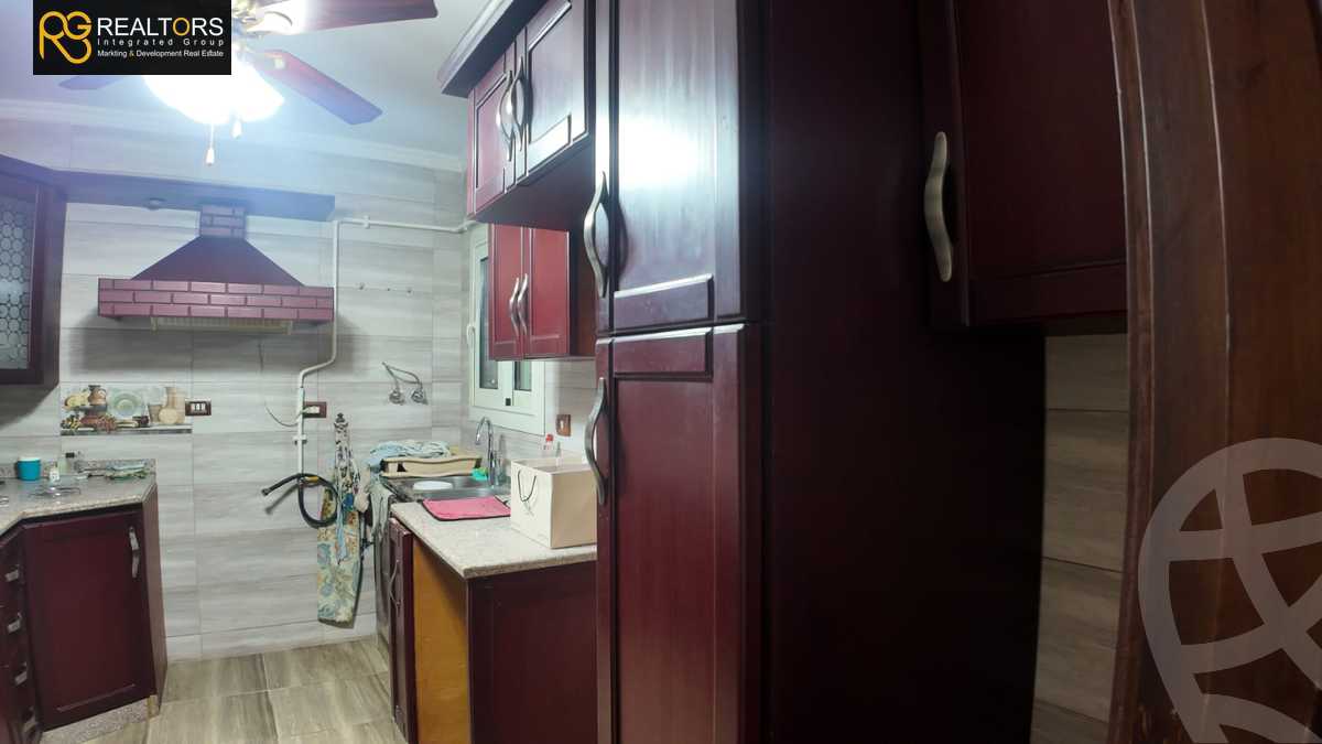 https://aqarmap.com.eg/en/listing/5510384-for-sale-cairo-6th-of-october-el-ahyaa-neighborhood-2nd-divided-from-al-kafrawei-st