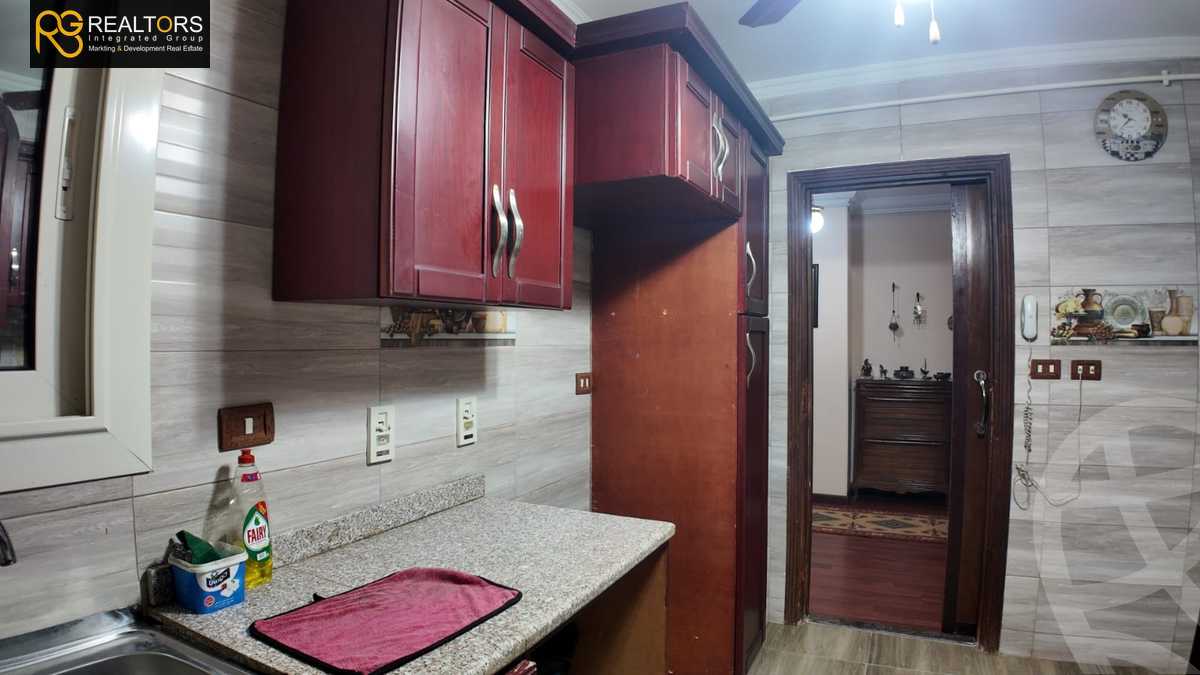 https://aqarmap.com.eg/en/listing/5510384-for-sale-cairo-6th-of-october-el-ahyaa-neighborhood-2nd-divided-from-al-kafrawei-st