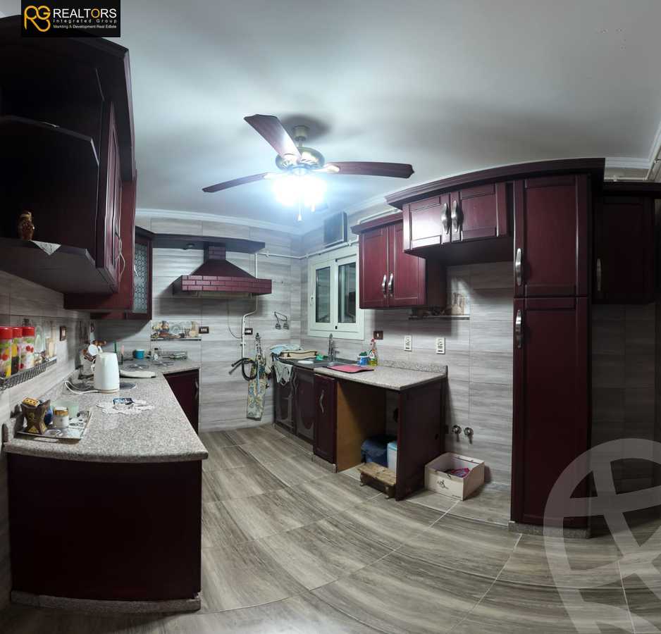 https://aqarmap.com.eg/en/listing/5510384-for-sale-cairo-6th-of-october-el-ahyaa-neighborhood-2nd-divided-from-al-kafrawei-st
