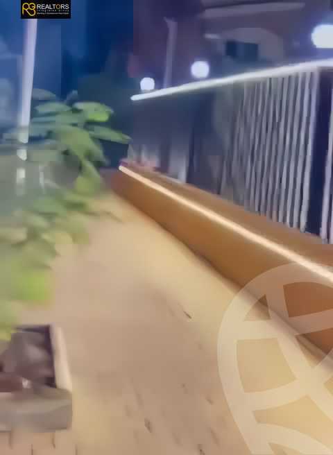 https://aqarmap.com.eg/en/listing/5515673-for-sale-cairo-el-sheikh-zayed-city-compounds-el-khamayel