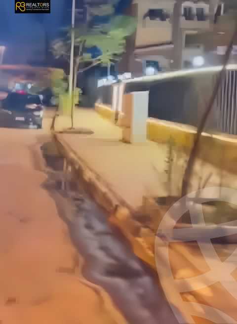 https://aqarmap.com.eg/en/listing/5515673-for-sale-cairo-el-sheikh-zayed-city-compounds-el-khamayel