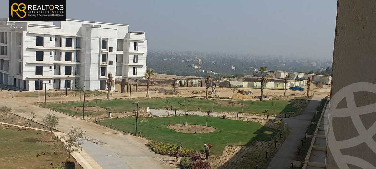 https://aqarmap.com.eg/ar/listing/5515714-for-sale-cairo-el-sheikh-zayed-city-alex-cairo-desert-road-nyoum-pyramids-arab-developments