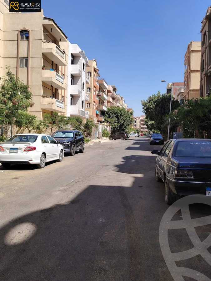 https://aqarmap.com.eg/en/listing/5533356-for-sale-cairo-6th-of-october-el-ahyaa-neighborhood-2nd-street-2