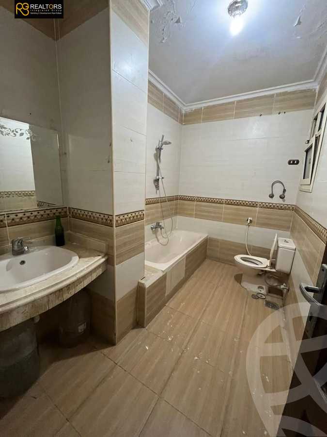 https://aqarmap.com.eg/ar/listing/5535798-for-sale-cairo-6th-of-october-el-ahyaa-neighborhood-11th